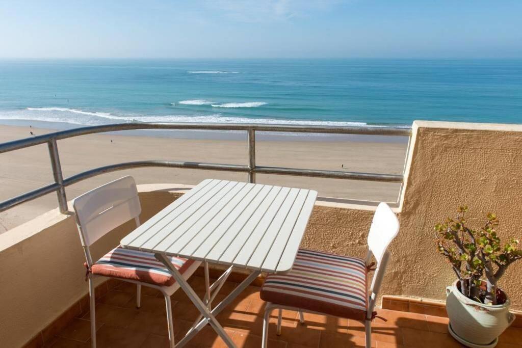 GATU Villa Bani con terraza y vista frontal al mar Cadice Esterno foto