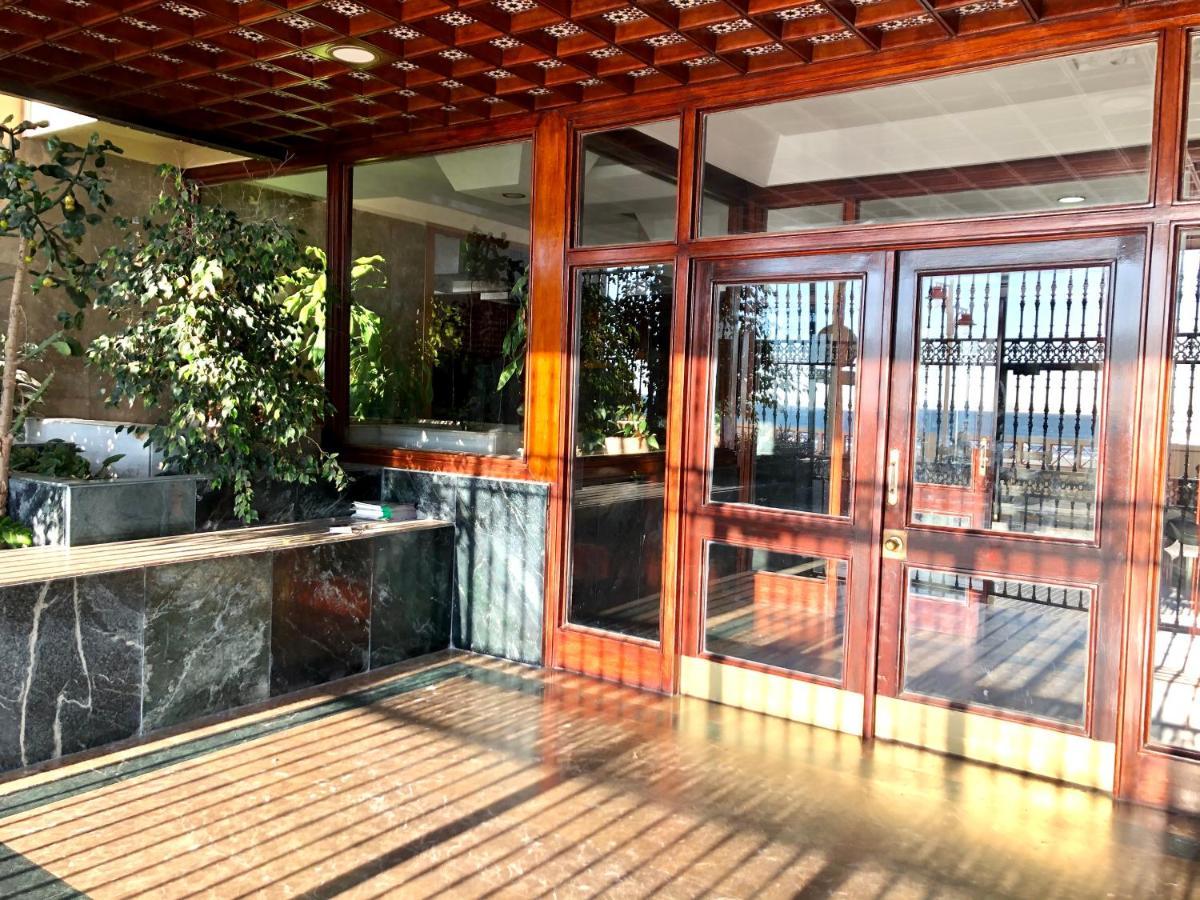 GATU Villa Bani con terraza y vista frontal al mar Cadice Esterno foto